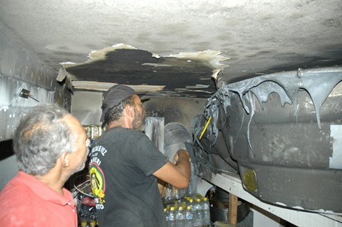 B22.CF.POLÍCIA.Princípio_de_incêndio_assusta_funcionários_de_lanchonete-Airton_Soares_(18)