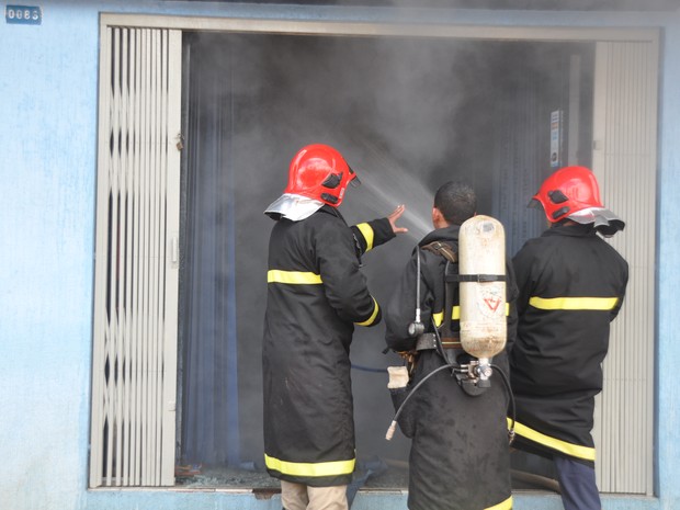 incendio_em_cruzeiro_do_sul.jpg2