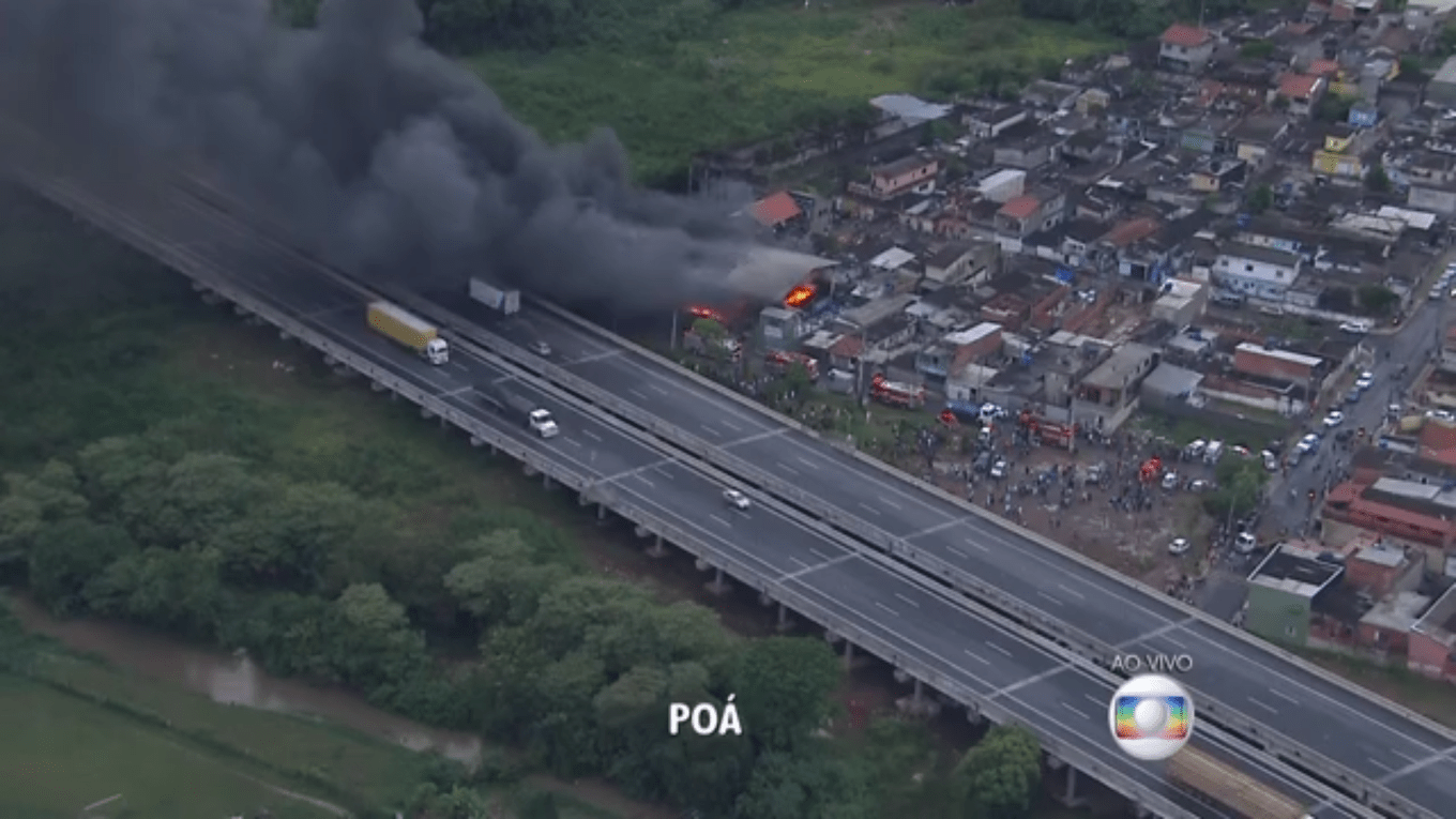 Vídeo no link: http://zip.net/brsHwd