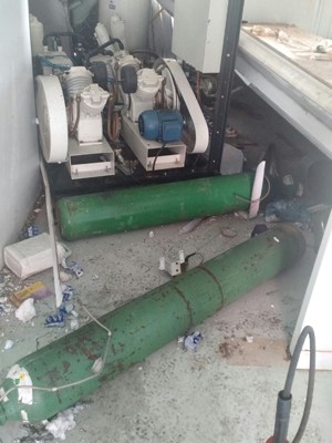 Cilindros de oxigênio após explosão, na UPA de Ceilândia  (Foto: Corpo de Bombeiros/Divulgação)