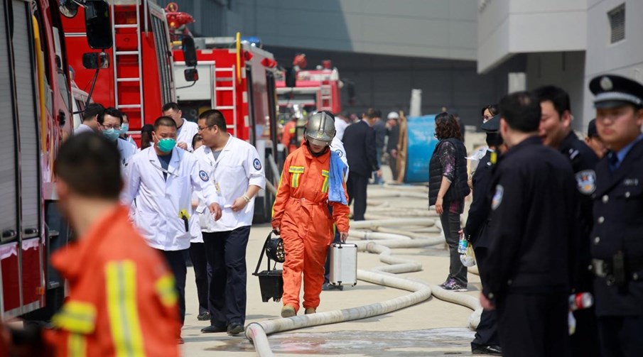 O fogo começou no aeroporto civil mais antigo dos dois que operam em Xangai (Foto Reuters)