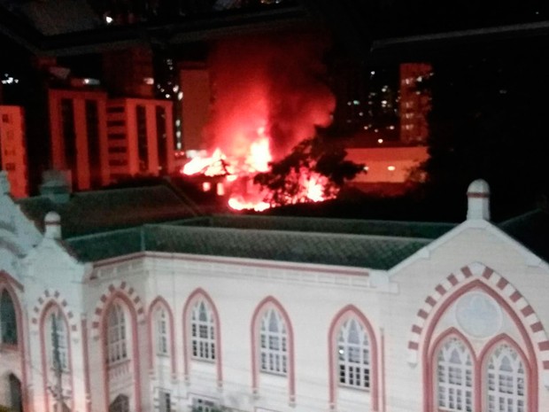 Incêndio atinge hospital em Belo Horizonte (Foto: Priscilla Silva Macedo/Arquivo Pessoal)
