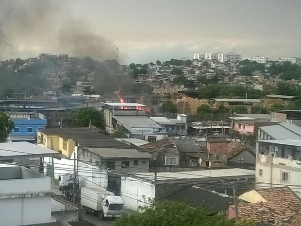 Incêdio de médias proporções atinge Ceasa (Foto: Vitor Santos / Arquivo Pessoal)