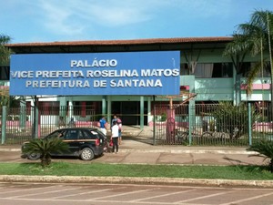 Prefeitua de Santana (Foto: CBM/Divulgação)